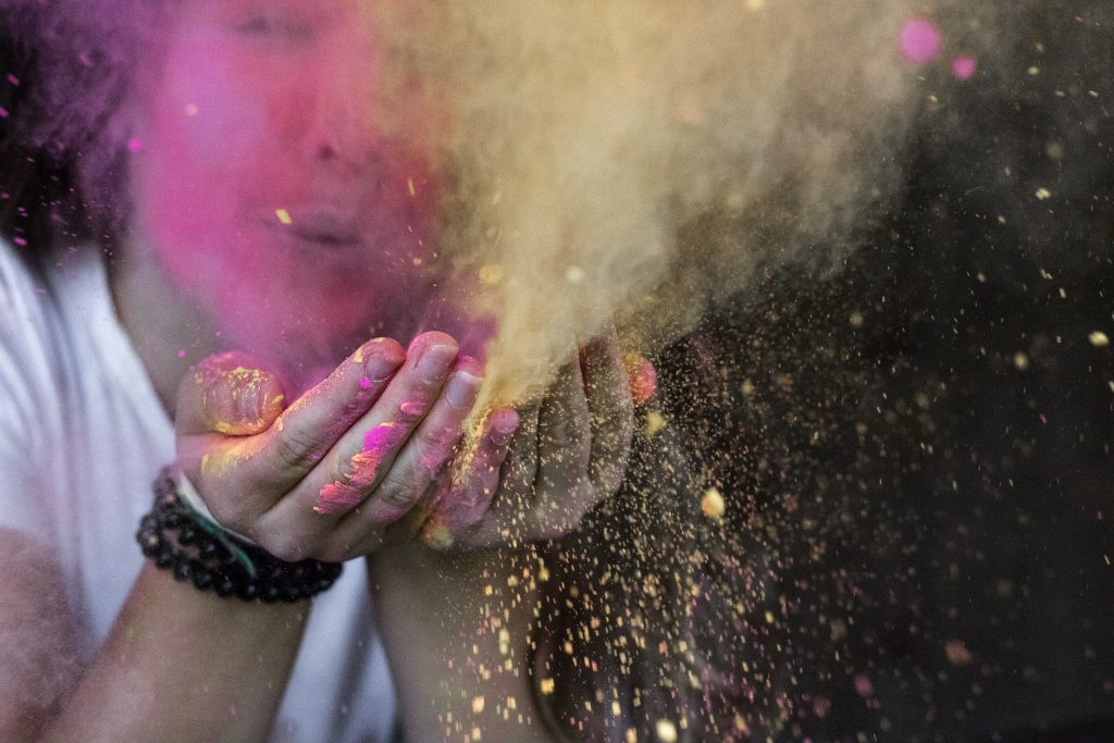 color-powder-holi-powder-safety