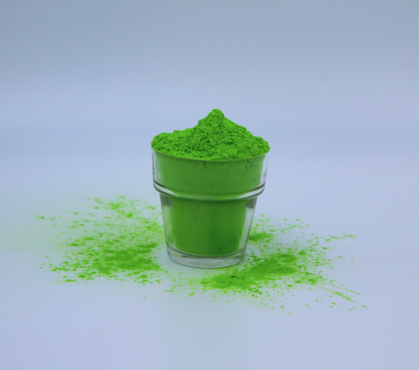 pre-filled green color powder squeeze bottles